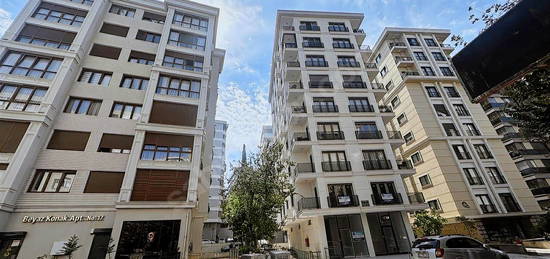 Sahrayıcedit Atatürk caddesi paraleli 0 balkonlu 3+1 daire