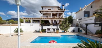 Casa o chalet en venta en Calle Charinas, Altos de la Zubia