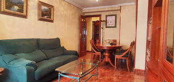 Piso en venta en calle Embajadores, 4