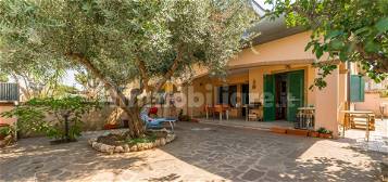 Villa bifamiliare, ottimo stato, 100 m², Tor San Lorenzo - Nuova California, Ardea