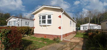 2 bed mobile/park home for sale