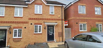 2 bedroom semi-detached house to rent