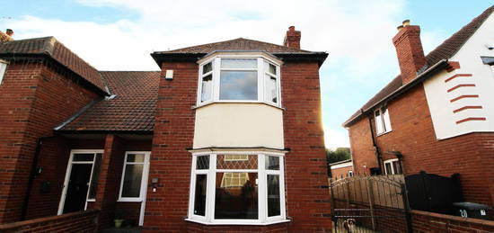 3 bed semi-detached house for sale