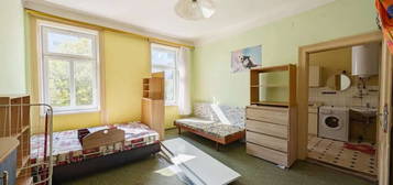 ++1020++ Sanierungsbedürftige 2-Zimmer-Wohnung mit großem Potenzial