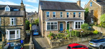 5 bedroom semi-detached house for sale