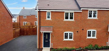 2 bedroom semi-detached house for sale