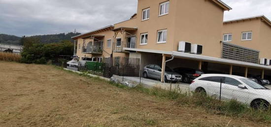 Schöne Zweizimmerwohnung mit freiem Blick in die Natur Nähe SCS