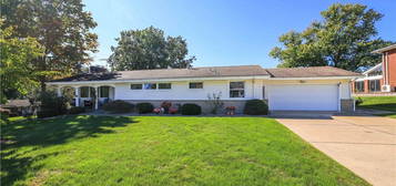 432 Amherst Ave, Moon/crescent Twp, PA 15108