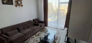 inchiriez apartament zona anda