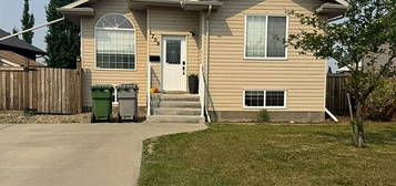 1708 E 47th Ave, Lloydminster, SK S9V 1R3