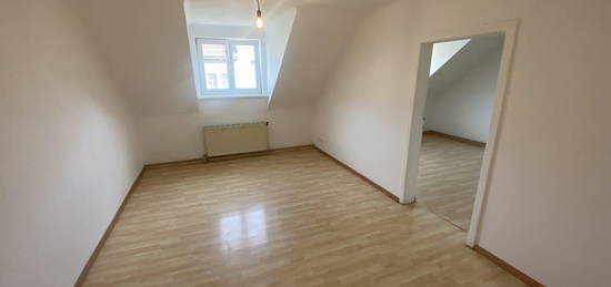 HELLE DACHGESCHOSSWOHNUNG