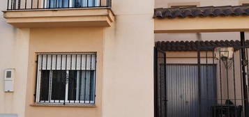 Casa adosada en venta en Calle Lisboa, 4, Requena