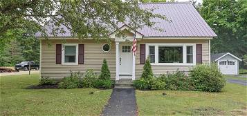 17 Lawrence St, Concord, NH 03301