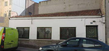 Chalet en calle Del Pilar en Centro, Móstoles