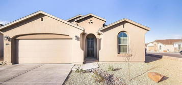 864 Via Glorieta St, Sunland Park, NM 88063