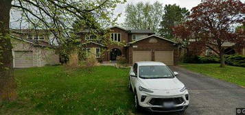 7 Jolyn Ct, Markham, ON L3P 3T4