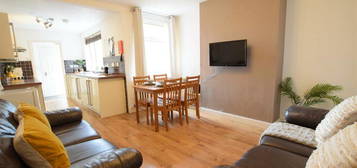 4 bedroom terraced house