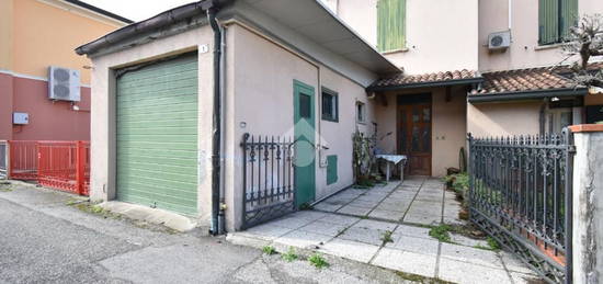 Villetta bifamiliare in vendita in via Nazario Sauro, 14