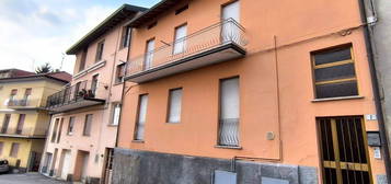 Casa indipendente in vendita in via Monsignore Gilardi, 2 -24