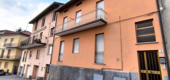 Casa indipendente in vendita in via Monsignore Gilardi, 2 -24