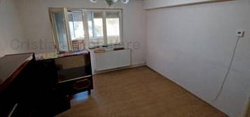 DISPONIBIL IMEDIAT! 2 camere etaj 2, CONFORT 1, zona Gara -