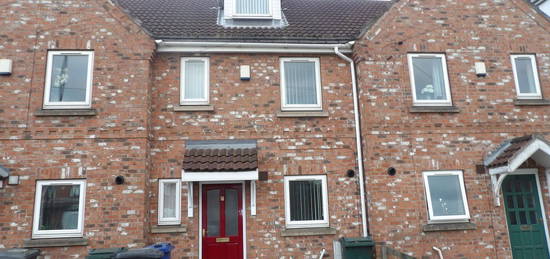 Town house to rent in Nutwell Lane, Armthorpe, Doncaster DN3