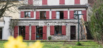 Ferme 2 étages  à vendre, 7 pièces, 5 chambres, 344 m²