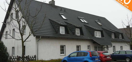 Schöne Wohnung über 2 Etagen im Landhaus in ruhiger Wohnlage zu vermieten!