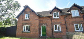 3 bedroom semi-detached house to rent