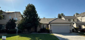 4211 Boulder Pass Dr, Bakersfield, CA 93311