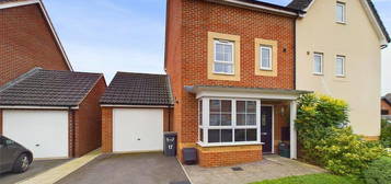 4 bedroom semi-detached house for sale