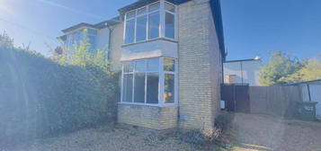 3 bedroom semi-detached house to rent