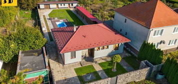 PNORF–novostavba 4i bungalova s garsónkou, bazénom, Šalgočka