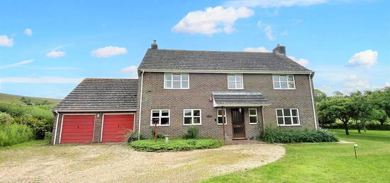 4 bed detached house to rent