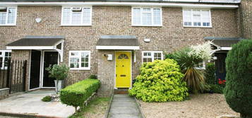 Terraced house to rent in College Gardens, Tooting Bec SW17