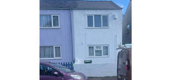 Flat to rent in Grove Street, Gloucester GL1