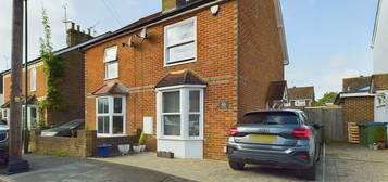 2 bed semi-detached house for sale