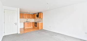 Flat to rent in Crayford Road, Crayford, Dartford DA1