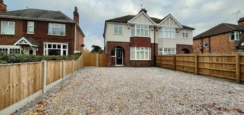 3 bedroom semi-detached house