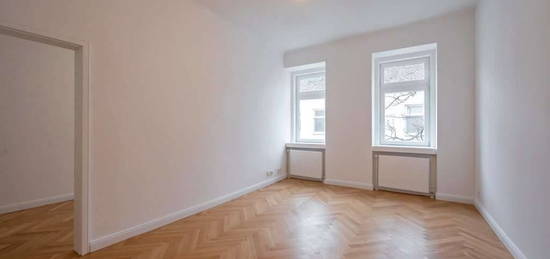 ++Bestlage++ sanierte 3-Zimmer Altbauwohnung in einem wunderschönen Stilaltbau