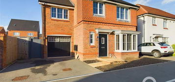 4 bedroom detached house to rent