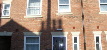 6 bedroom terraced house