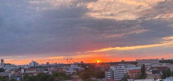 Studio mit Balkon in Mitte, keine Anmeldung möglich.