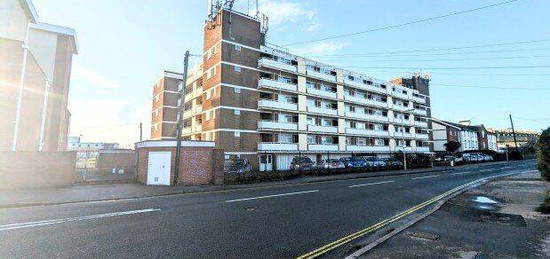 2 bed flat to rent