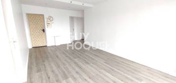 Appartement  à louer, 4 pièces, 3 chambres, 80 m²