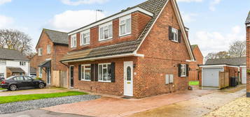 3 bed semi-detached house for sale