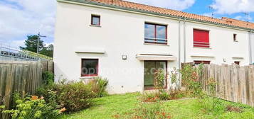 Maison contemporaine  à vendre, 5 pièces, 2 chambres, 69 m²