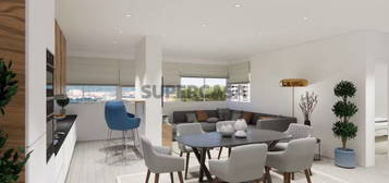 Apartamento T3 Remodelado Equipado e Mobilado em Benfica