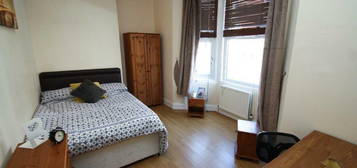 3 bedroom ground floor flat