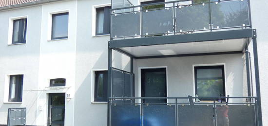 Schöne Erdgeschoss-Wohnung mit Balkon - komplett modernisiert!